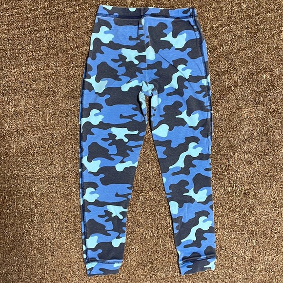 Primary Kids Long Sleeve Cotton PJs Side 6-7 - Picture 8 of 10